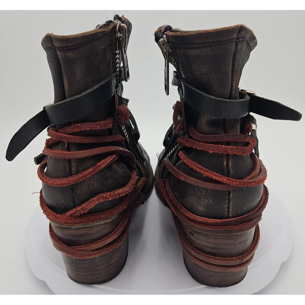 Freebird Crue Black Distressed Leather Sz W/9 Multi Strap Side Zip Ankle Bootie